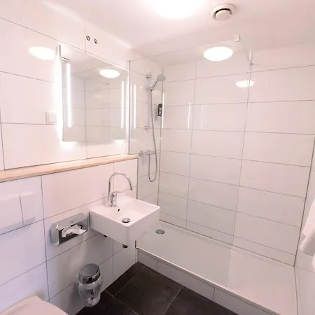 美味世界酒店 3*