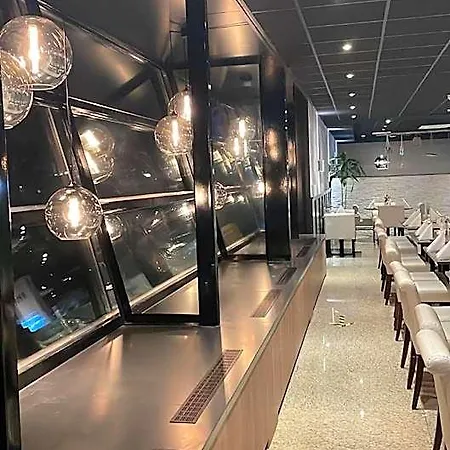 美味世界酒店 3*