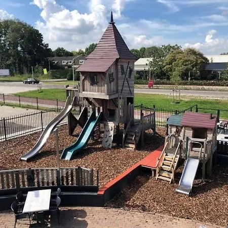 فندق Tasty World 3*