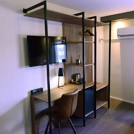 فندق Tasty World